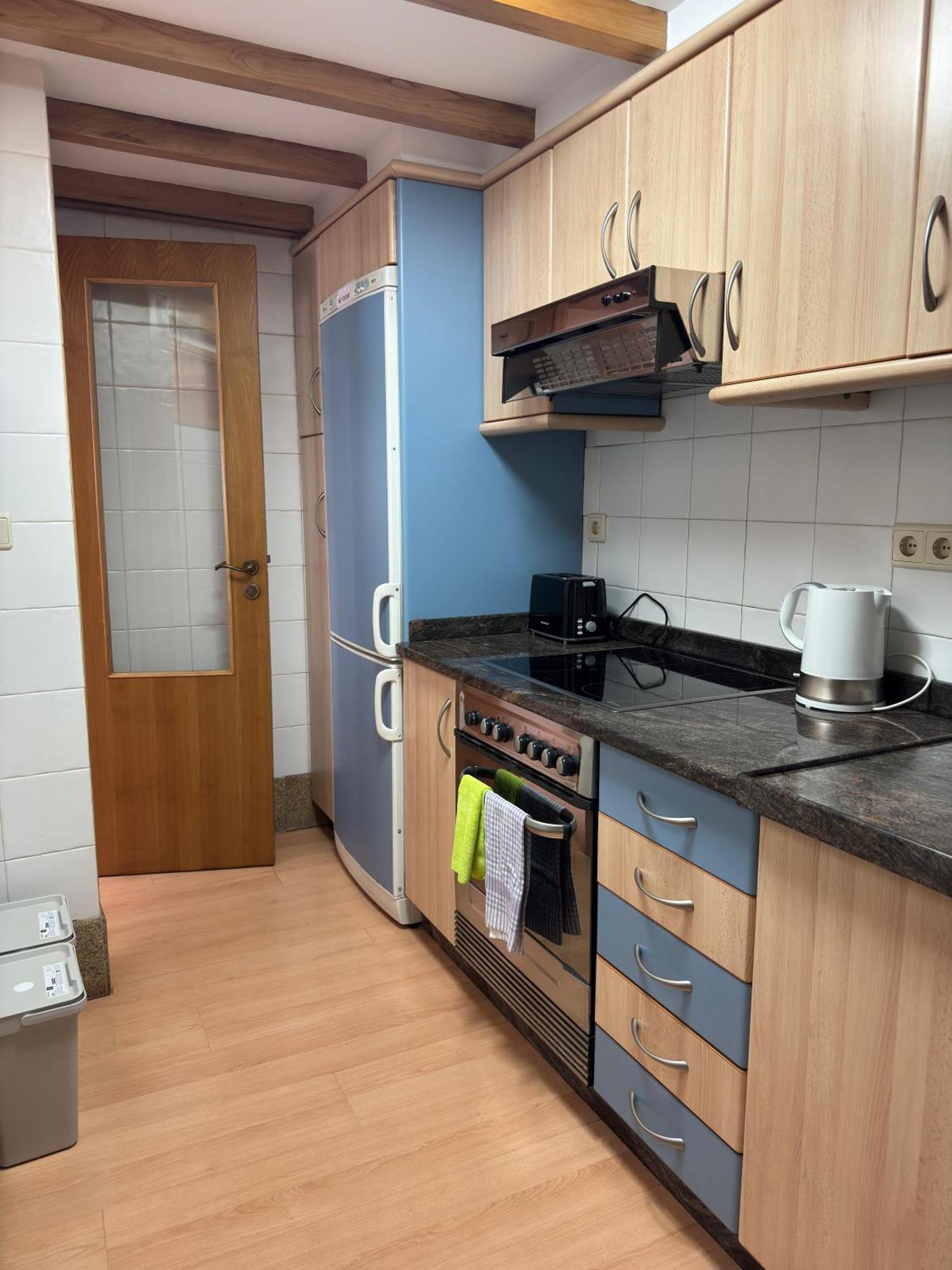 Apartamentos Campanas De San Juan 산티아고데콤포스텔라 외부 사진